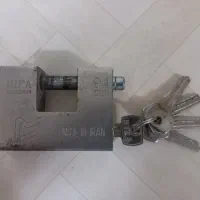 قفل و گرانیت بر و بوق