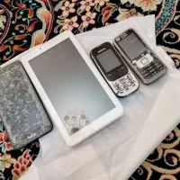 گوشی hanor تبلتccITو دو عدد گوشی نوکیا،،باهم2500