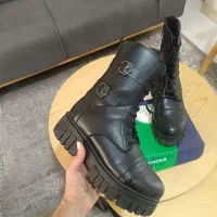 نیم بوت کاملا نونو