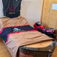 سرویس تخت خواب و کمد و میز مطالعه|تخت و صندلی بچه|اصفهان, صائب|دیوار