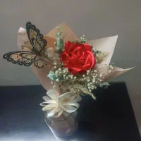 گل رز ماندگار مصنوعی در همه رنگ ها سفارش میگیرم