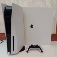 ps5 در حد نو + یک دسته و یک کاور دسته .