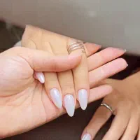 تخفیف ویژه کاشت ناخن فقط هزینه ی مواد