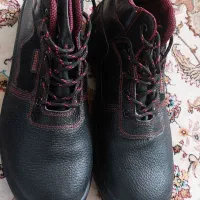 کفش ایمنی سایز ۴۳ و ۴۴