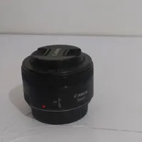 دوربین canon2000d|دوربین عکاسی و فیلم‌برداری|بیرجند, |دیوار
