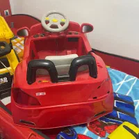 ماشین شارژی و یک عدد کامیون|اسباب‌بازی بچه|فولادشهر, C2|دیوار