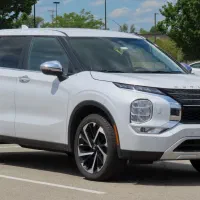 میستوبیشی اوتلندر p line فول آماده پلاک شده