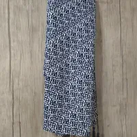 تعدادی مانتو و شال|لباس|رشت, پل تالشان|دیوار