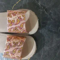 تعدادی کفش ودمپایی دخترانه|کفش و لباس بچه|یاسوج, |دیوار