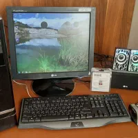 کیس کامپیوتر مانیتور اسپیکر