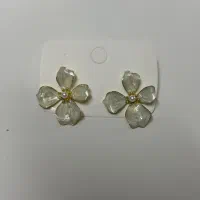 گوشواره طرح گل