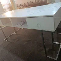 میز ناخن|آرایشگاه و سالن‌های زیبایی|اراک, |دیوار