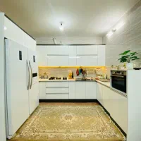 ملک چهار طبقه /همراه مغازه تجاری/ آسانسور دار