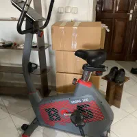 دوچرخه ثابت ورزشی