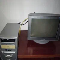 مانیتور و کیس کامپیورتر