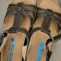 یک جفت صندل تابستونی سایز ۳۷