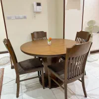 میز ناهار خوری چوبی