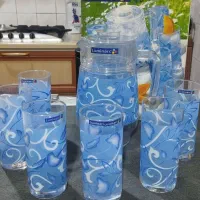 یک دست پارچ و لیوان گل آبی