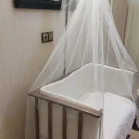 تخت گهواره‌ای نوزاد