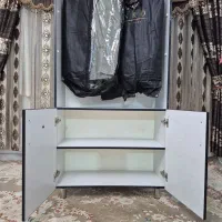 کتابخانه و کمدلباس|کتابخانه، شلف، قفسه‌های دیواری|رشت, کوی غلام نیا|دیوار