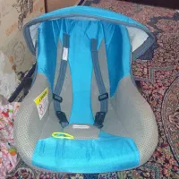 کالسکه و کریر و گهواره پارچه ای در حدنو
