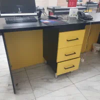 میز کارمندی mdf و کولر ۳۰ هزار اسپلیت|دفتر کار|رشت, پیرکلاچای|دیوار