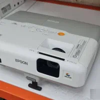 انواع ویدئو پروژکتور و پرده نمایش