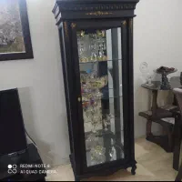 ویترین ۴ طبقه بسیار تمیز