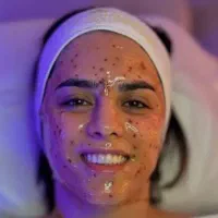 فیشال و پاکسازی پوست فقط بانوان