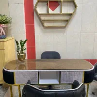 دو عدد میز ناخن برای اجاره در رودهن