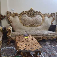 مبلمان همراه میز جلو و دو میز کوچک