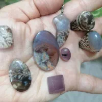 فروش تعدادی سنگ عقیق و شجر