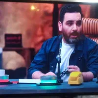 ال ای دی ۵۰اینچ در حدنو مناسب جهیزیه پایه کنار|تلویزیون و پروژکتور|همدان, |دیوار
