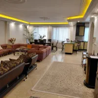 واحد 108مترموقعیت اداری 3خواب طبقه اول آذربایجان