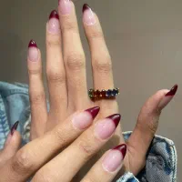 آموزش و خدمات ناخن ، کاشت و ترمیم