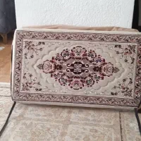 یک جفت پشتی با رویه فرش ماشینی برجسته