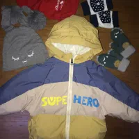 کاپشن بچگانه خارجی حد نو با دستکش کتونی کلاه باهم