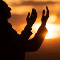 قرض میخوام در حد توان کمک کنید برمیگردونم