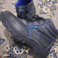 کفش کار ایمنی|کیف، کفش، کمربند|مریوان, |دیوار