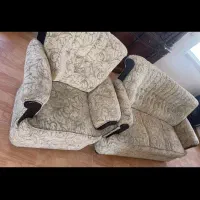 یک دست مبل هفت نفره یک اجاق گاز طرح فر