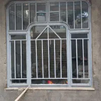 پنجره آهنی