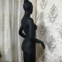 دو عدد مانکن و تعدادی پرژکتور