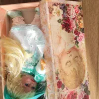 عروسک سخنگو جعبه دار