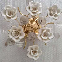 لوستر سقفی سفید طلایی