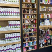 لوازم آرایشی و بهداشتی(به قیمت عمده) خیابان معلم|آرایشی، بهداشتی، درمانی|رشت, صفاری|دیوار