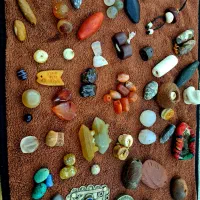 نگین ومهره کلکسیونی