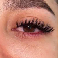 اکستنشن مژه و لیفت ابرو