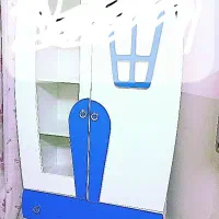 تخت و کمد کودک