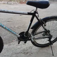 سلام دوچرخه حرفه‌ای لاستیک ها نو هست