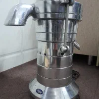 آبمیوه گیری صنعتی